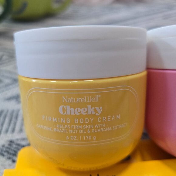 NatureWell Body Cream Set & Boie USA Flat Body Scrubber 3 creams and 2 scrubbers - Picture 3 of 12